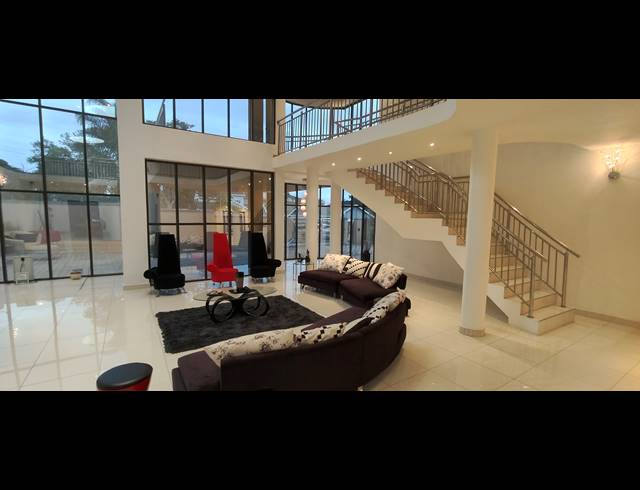 5 BEDROOM FREEHOLD FOR SALE IN SARNIA
